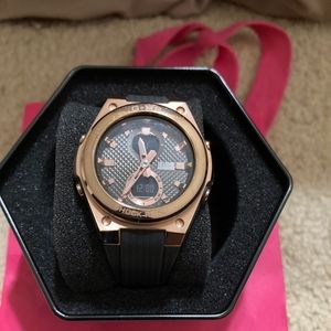 Casio Baby G G-Shock rose gold and black